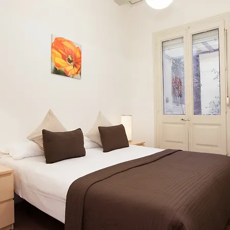 Rent Ramblas Apartment Barcelona