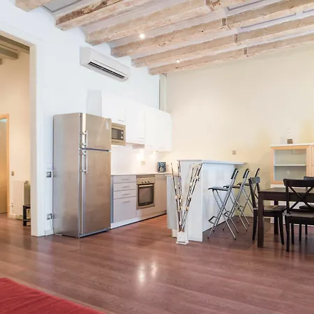 Rent Ramblas Apartment Barcelona